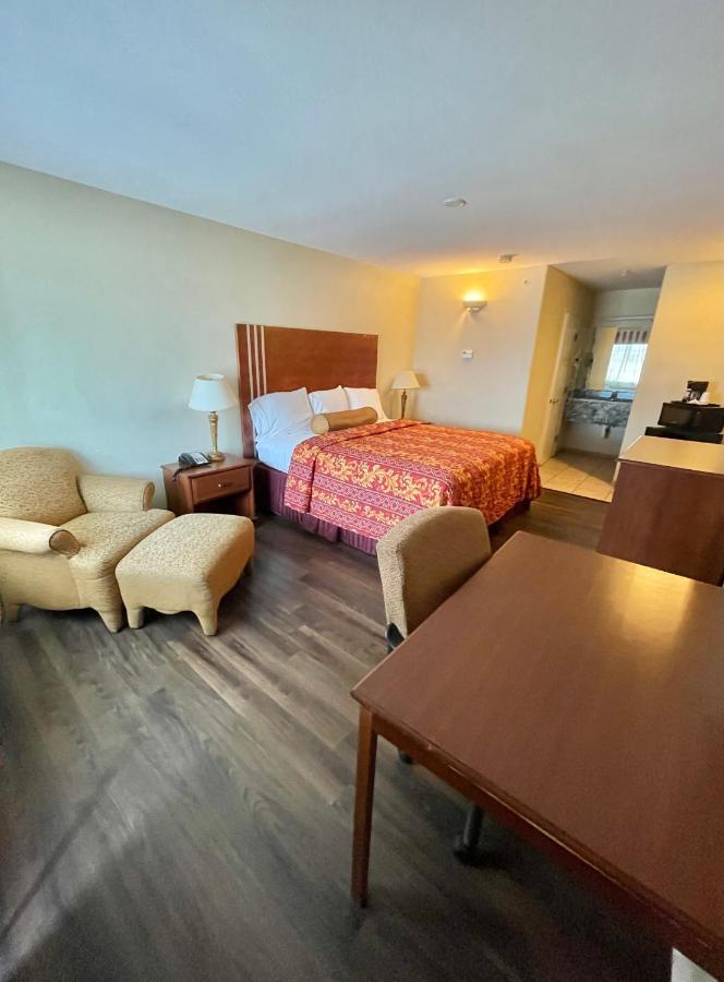 Riviera Inn And Suites Eksteriør bilde